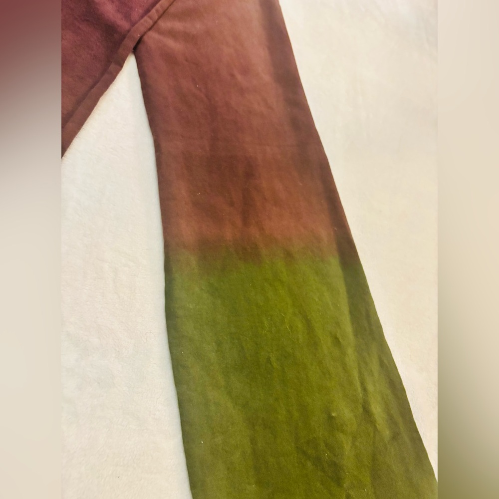 Scarf Ombre’ Green and Purple NWOT - Picture 2 of 5